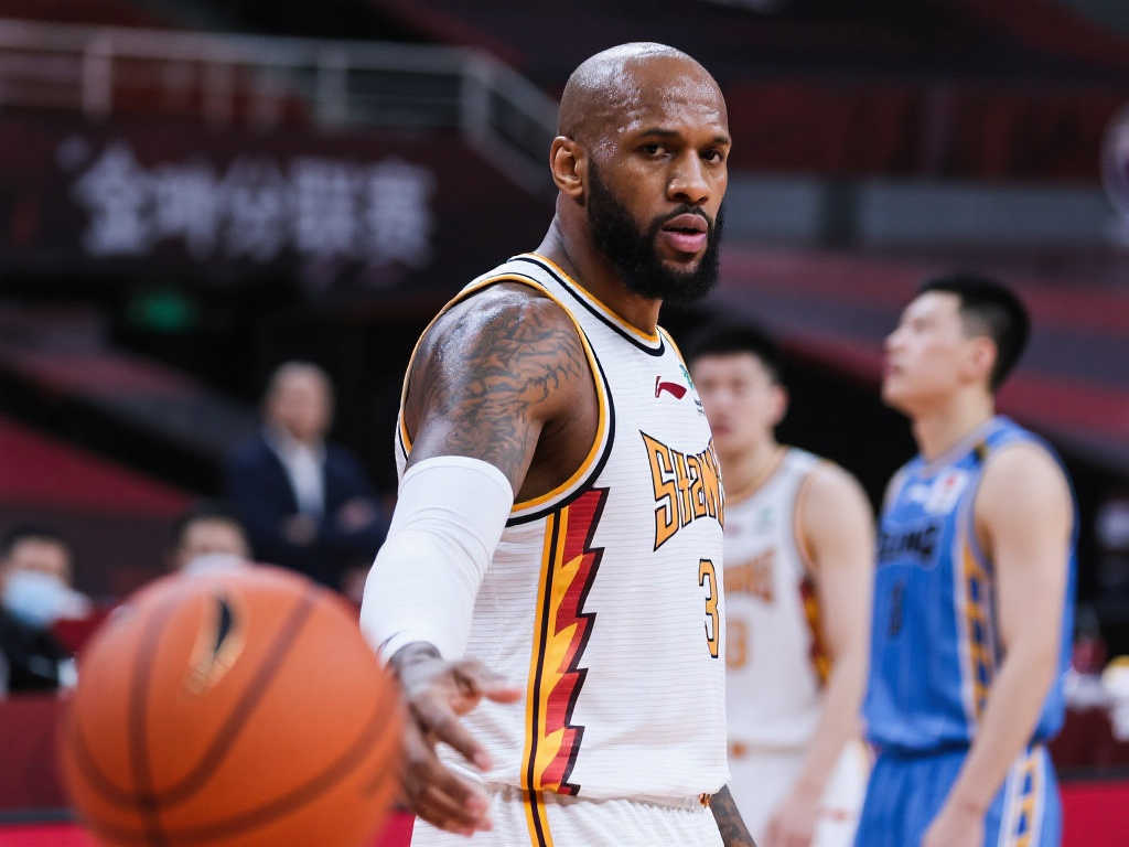 场比赛中 场比赛中