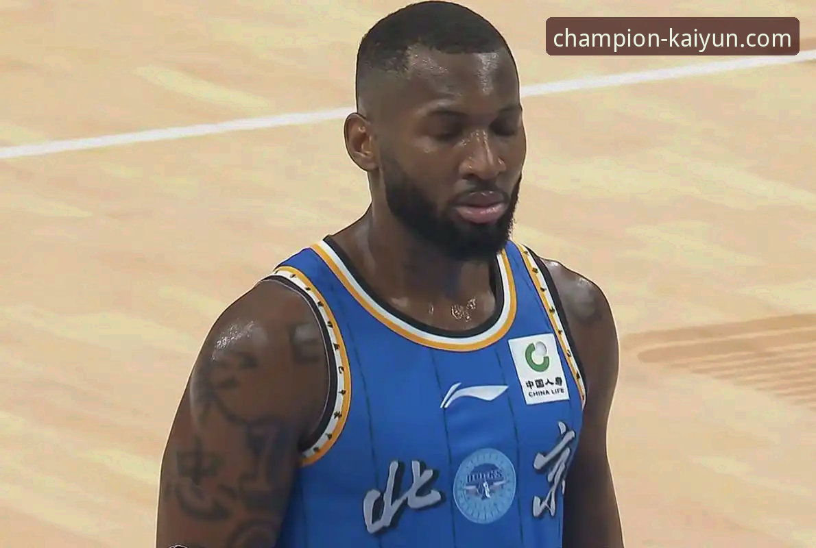 CBA爆冷夜最新动态：皮特森38分弑旧主，福建终结北京四连胜